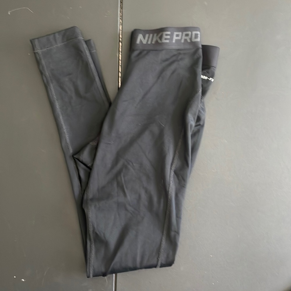 Nike Size Small lined leggings dry fit
